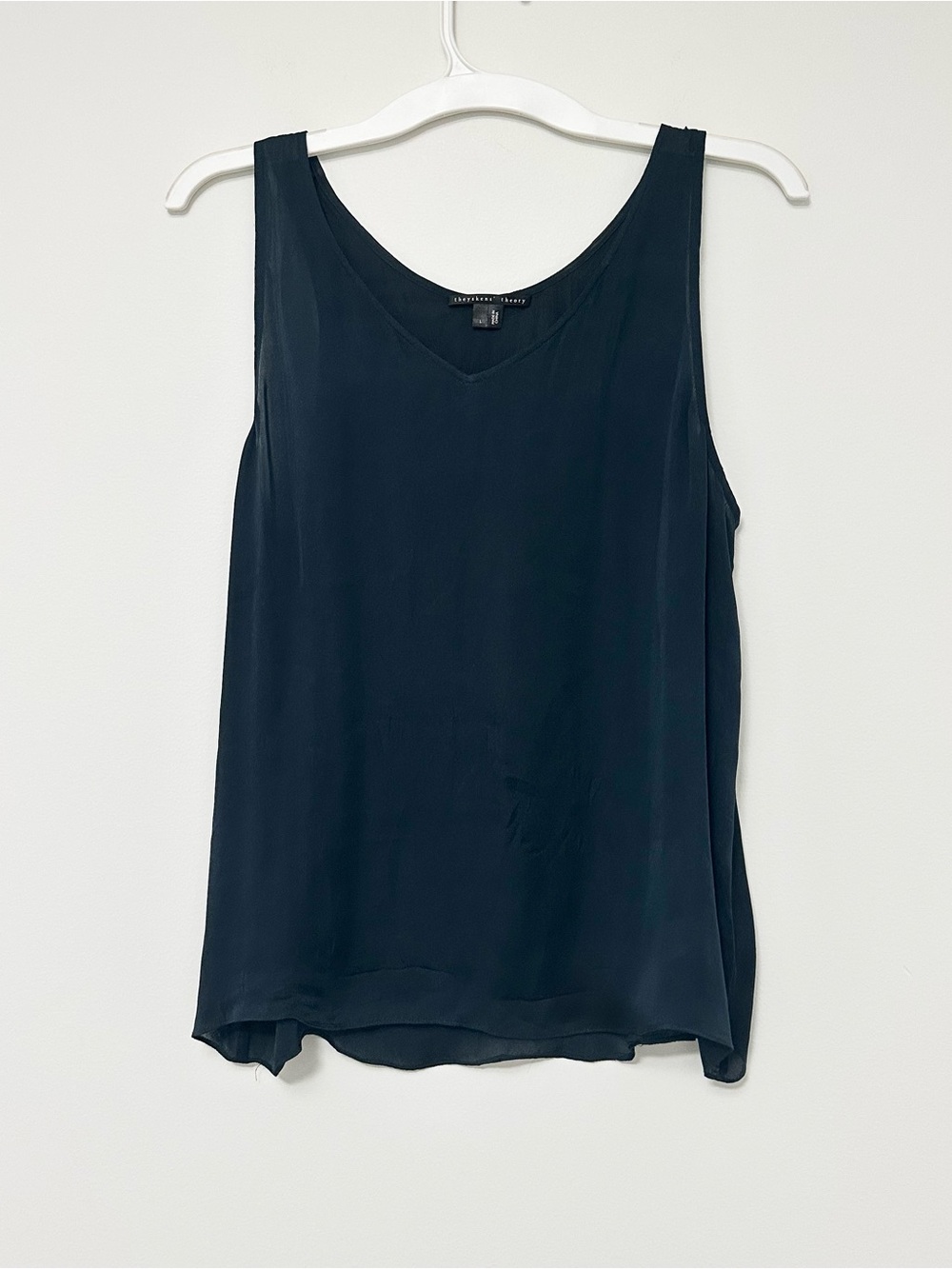 Theyskens' Theory 100% Silk Black V-Neck Silk Tank Top Blouse Women's Large
